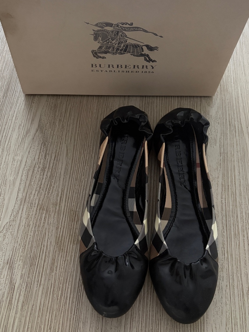 Burberry Black and Beige Nova Soft Ballerina Flats